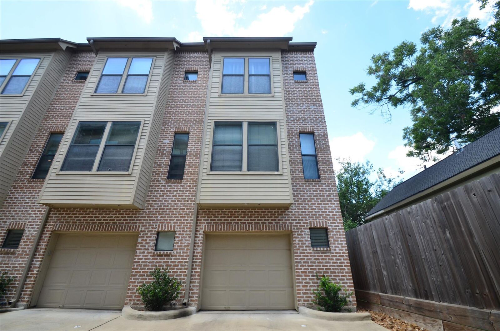 Property Photo:  3950 Floyd Street 6  TX 77007 