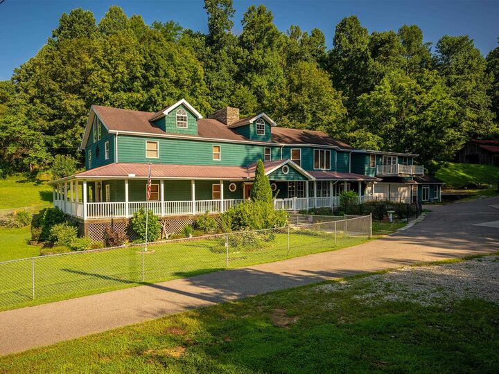 Property Photo: 3826 16th Street Road WV 25701