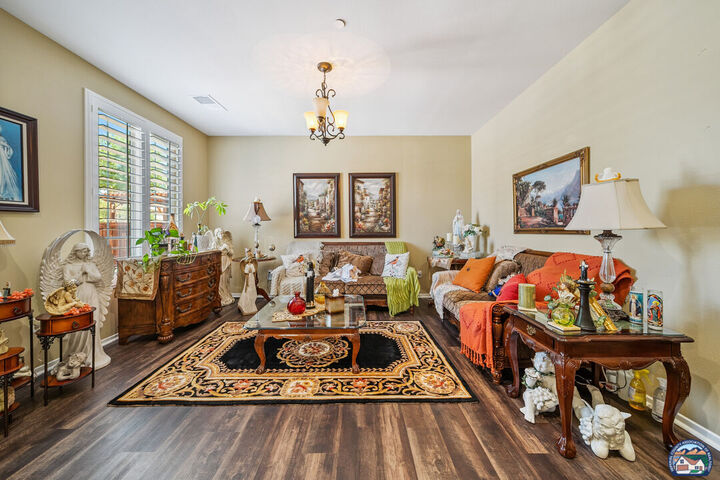 Property Photo: 687 Las Lomas St CA 92251