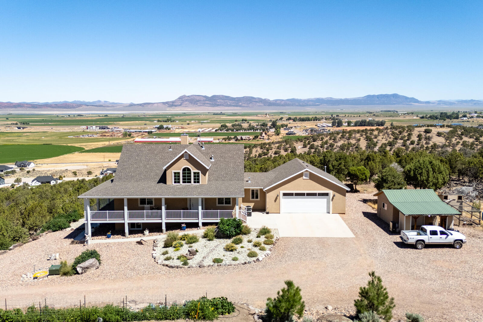 Property Photo: 1521 W 950 S UT 84761
