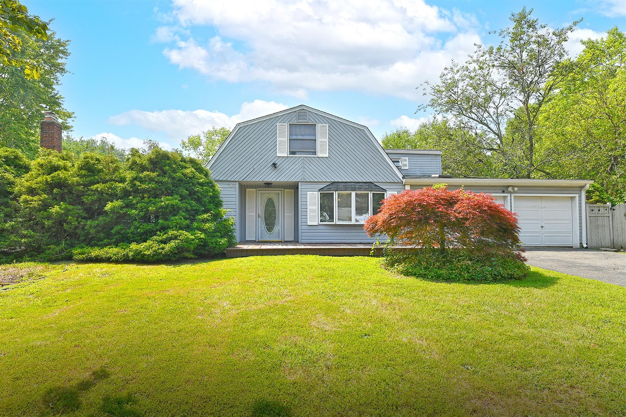 Property Photo:  6 Lollypine Lane  NY 11763 
