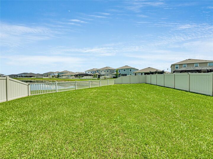 Property Photo:  8469 Hardy Bay Loop  FL 33545 