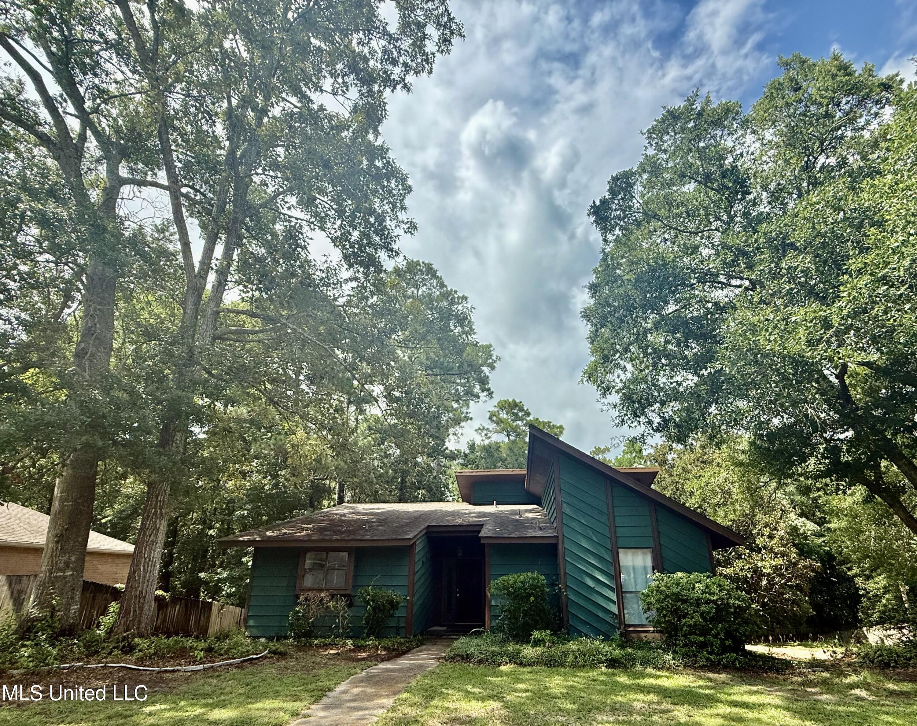 Property Photo: 140 Booth Circle MS 39564