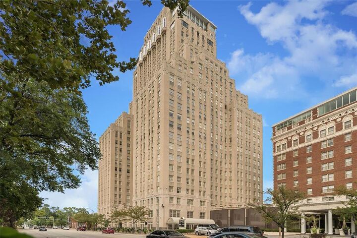 232 N Kingshighway Boulevard 1106  St Louis MO 63108 photo