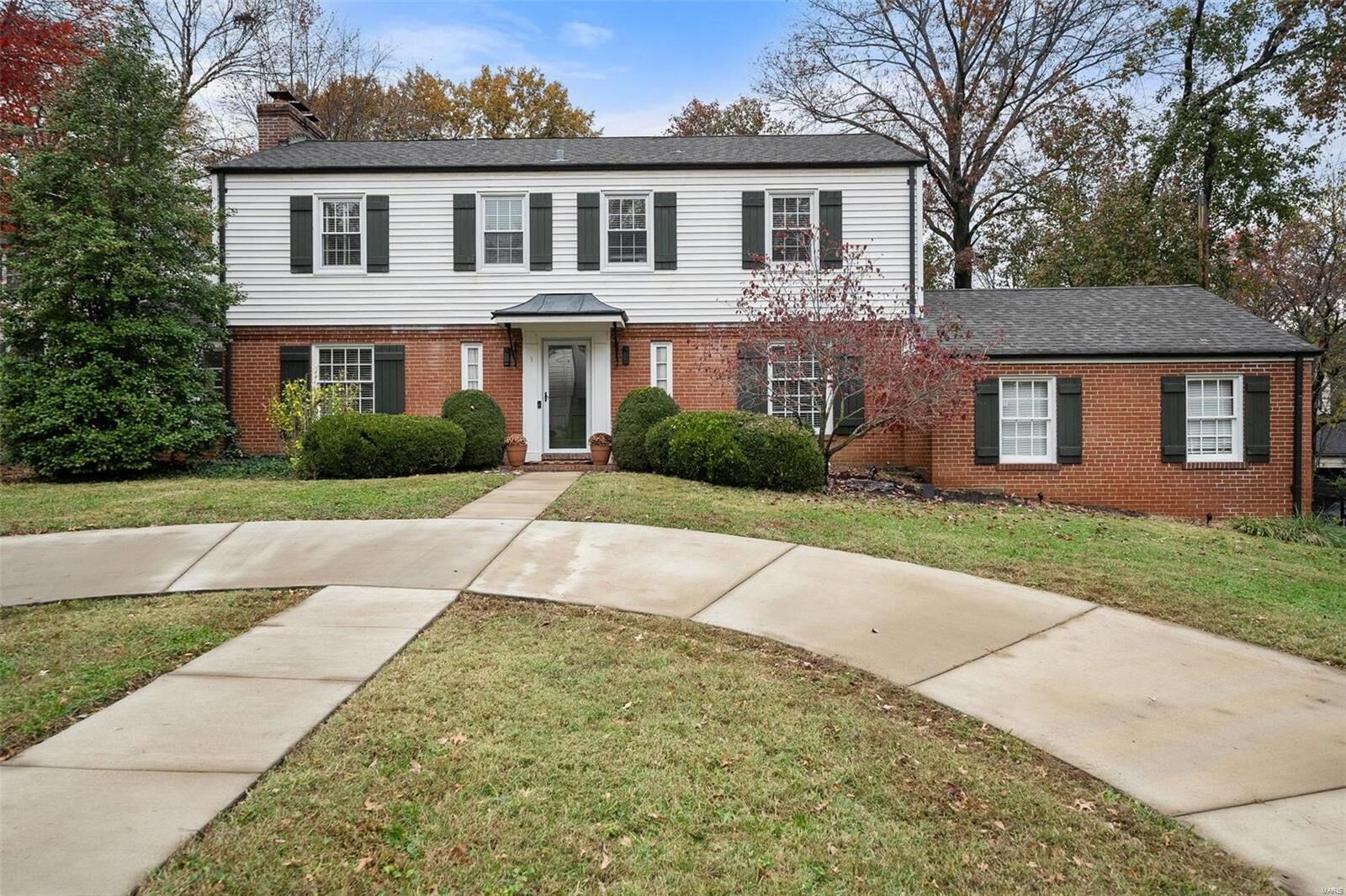 Property Photo:  3 Nassau Drive  MO 63124 