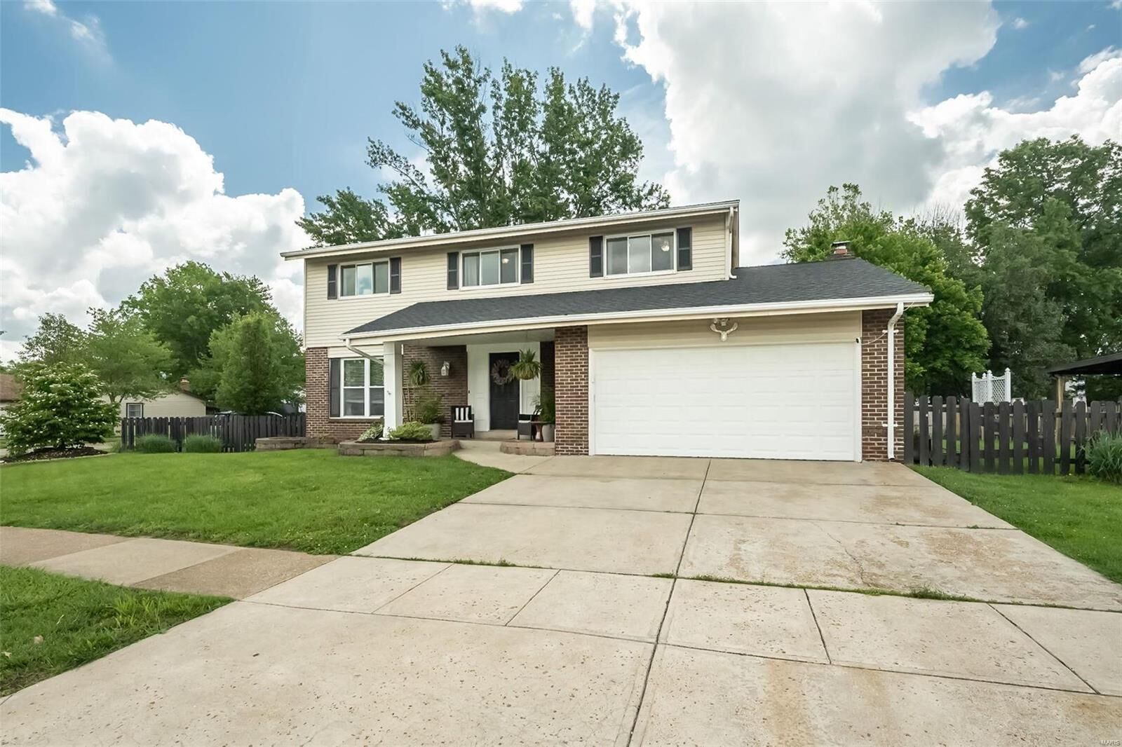 Property Photo: 542 May Valley Drive MO 63026