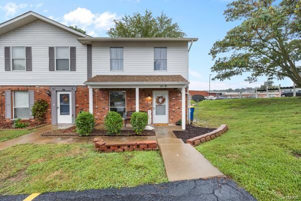 Property Photo: 621 Westwood Dr. D MO 63028