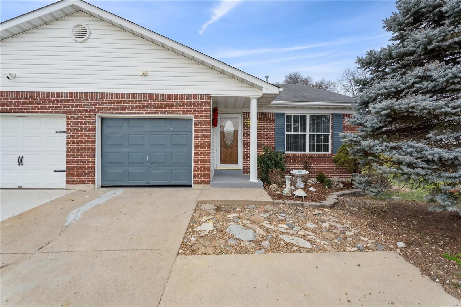 Property Photo:  1737 Summergate Estates Drive  MO 63303 
