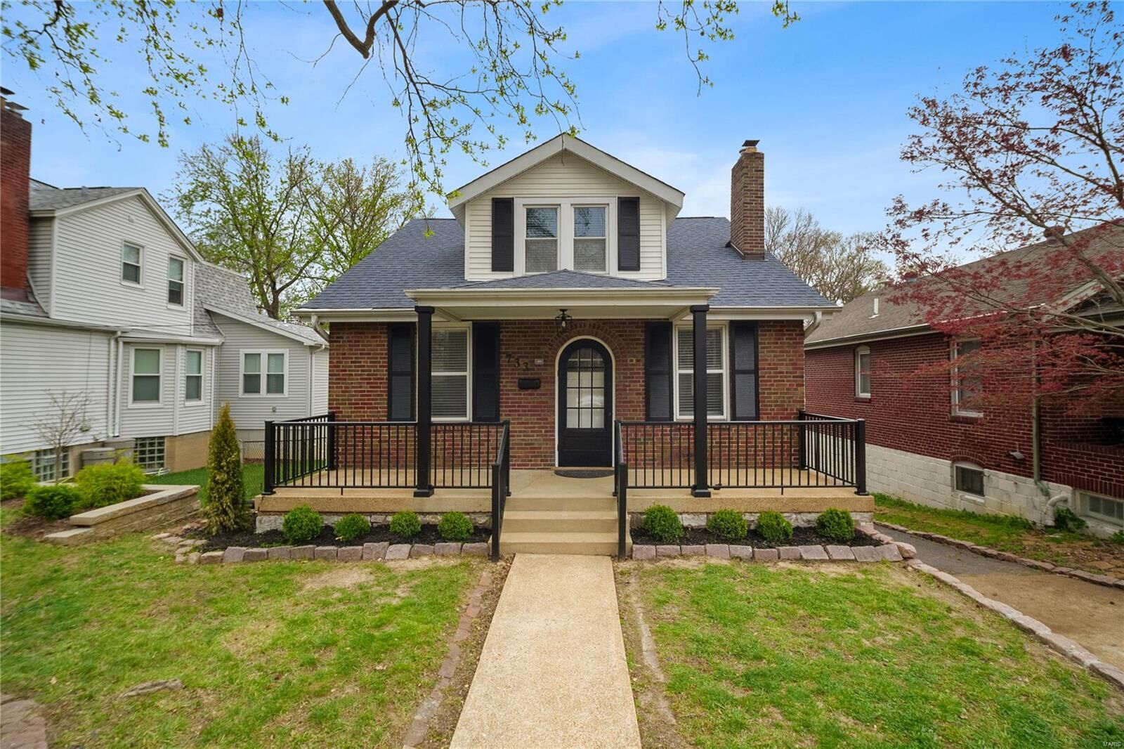 Property Photo:  733 Newport Avenue  MO 63119 