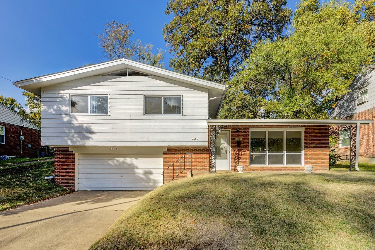 Property Photo:  6705 Daiber Street  MO 63121 