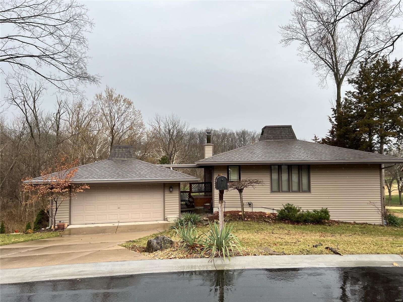 Property Photo: 827 Edgewood Drive MO 63367