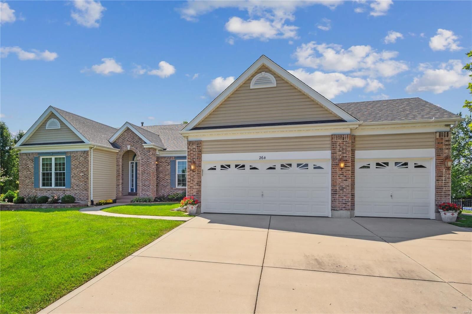 Property Photo: 264 Three Cedars Drive MO 63367