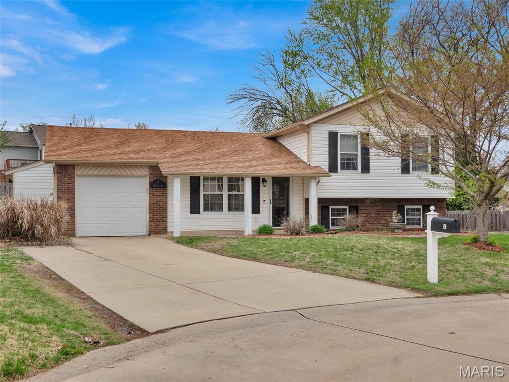 Property Photo: 7 Buckeye Place Court MO 63376