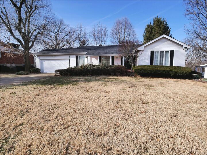 45 Club Grounds North Drive  Florissant MO 63033 photo