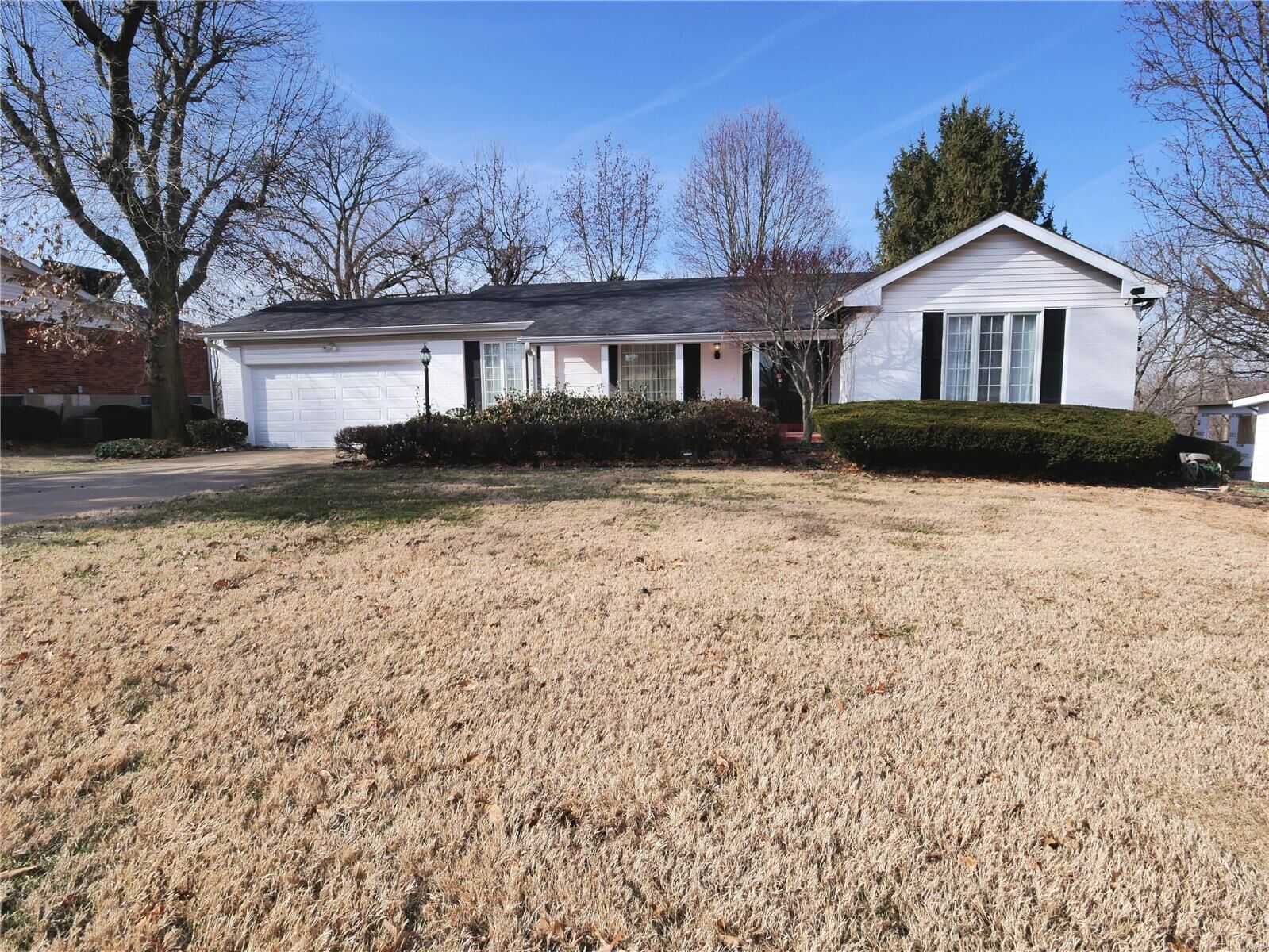 Property Photo: 45 Club Grounds North Drive MO 63033