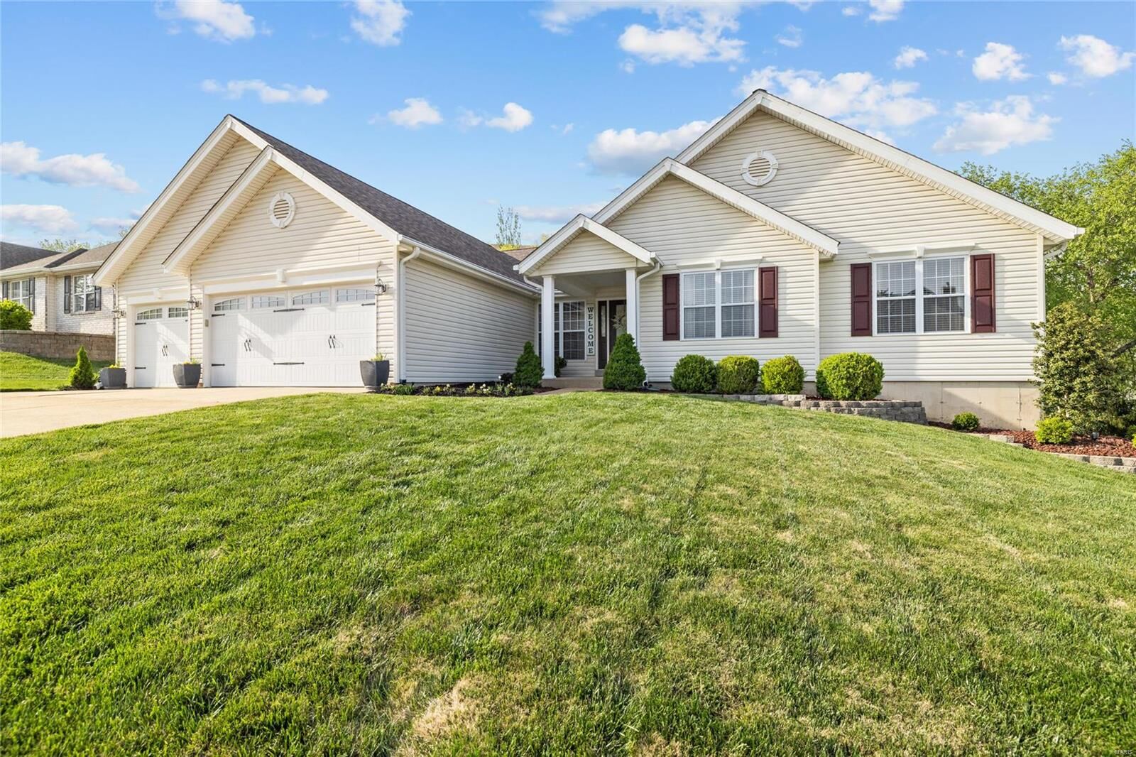 Property Photo:  16051 Canterbury Estates Drive  MO 63021 