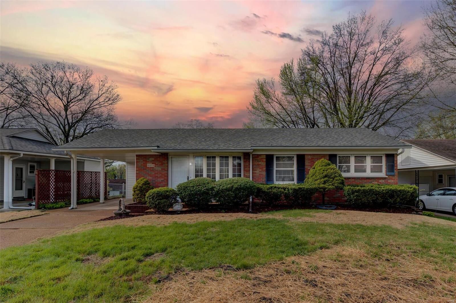 Property Photo:  4472 Cayuga Drive  MO 63123 
