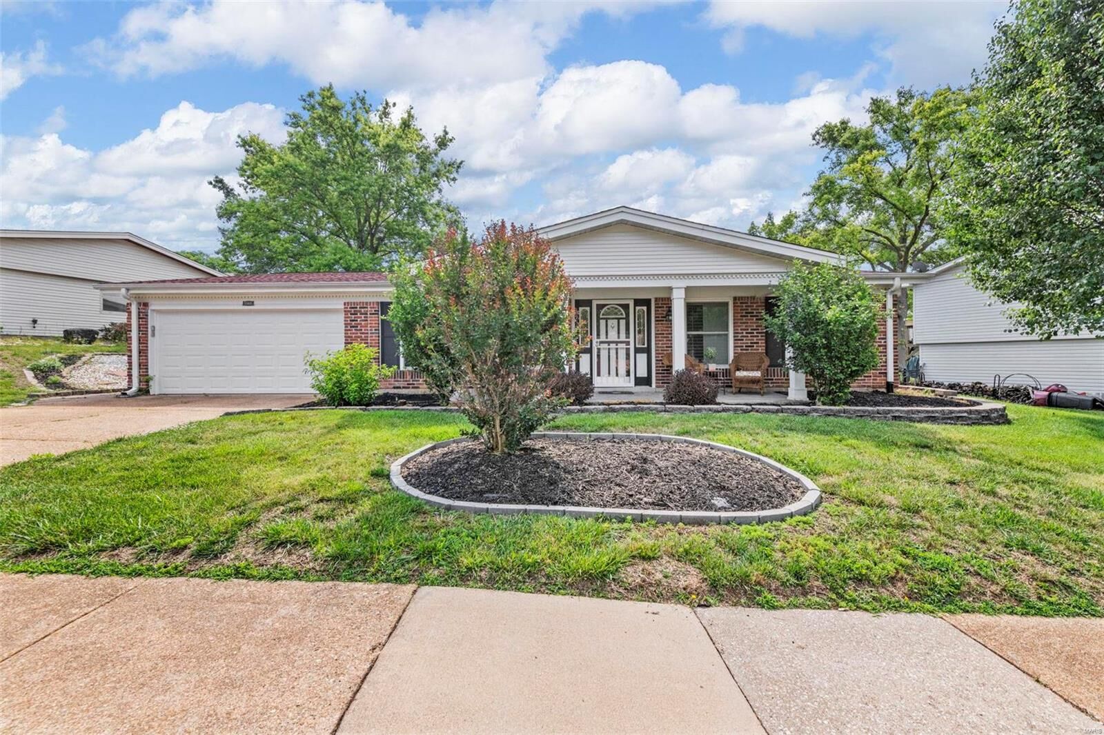 Property Photo: 5560 Brookton Way MO 63128