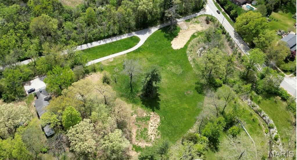 Property Photo:  900 Weidman Road  MO 63017 