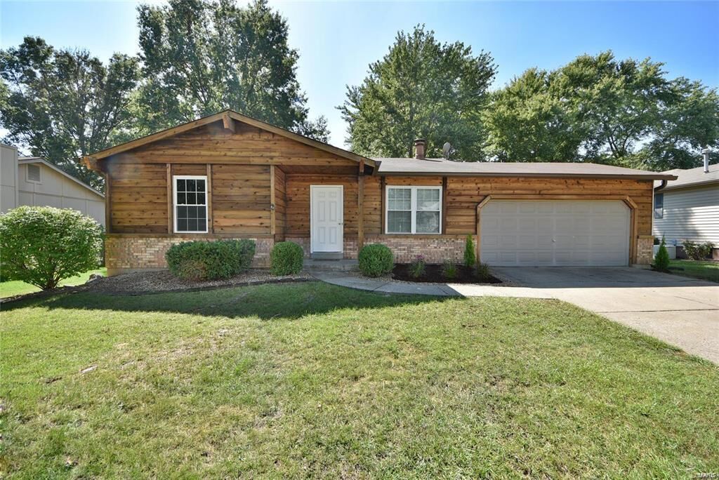 Property Photo: 131 Whispering Oaks Drive MO 63304