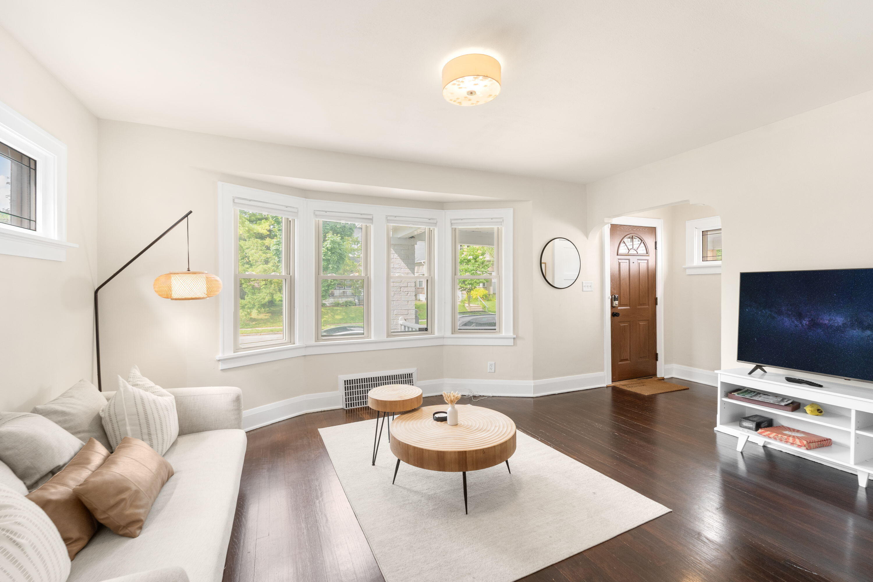 Property Photo: 2978 S Delaware Ave WI 53207