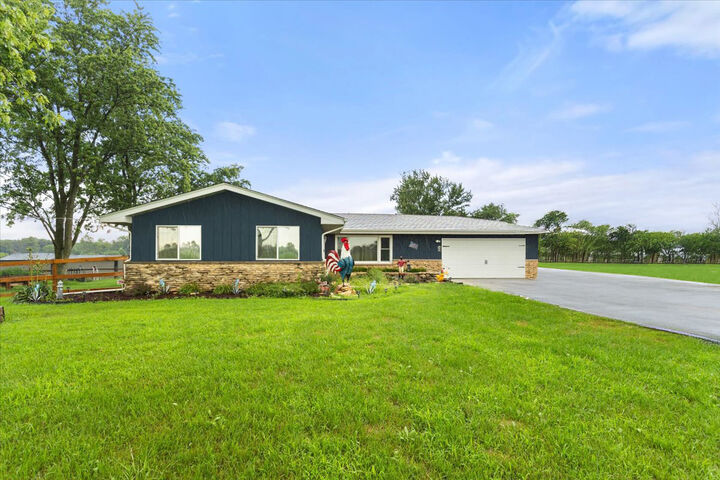 25019 S Bush Road  Elwood IL 60421 photo