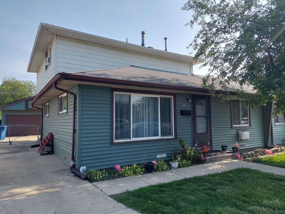 Property Photo:  4421 W 87 Street  IL 60456 