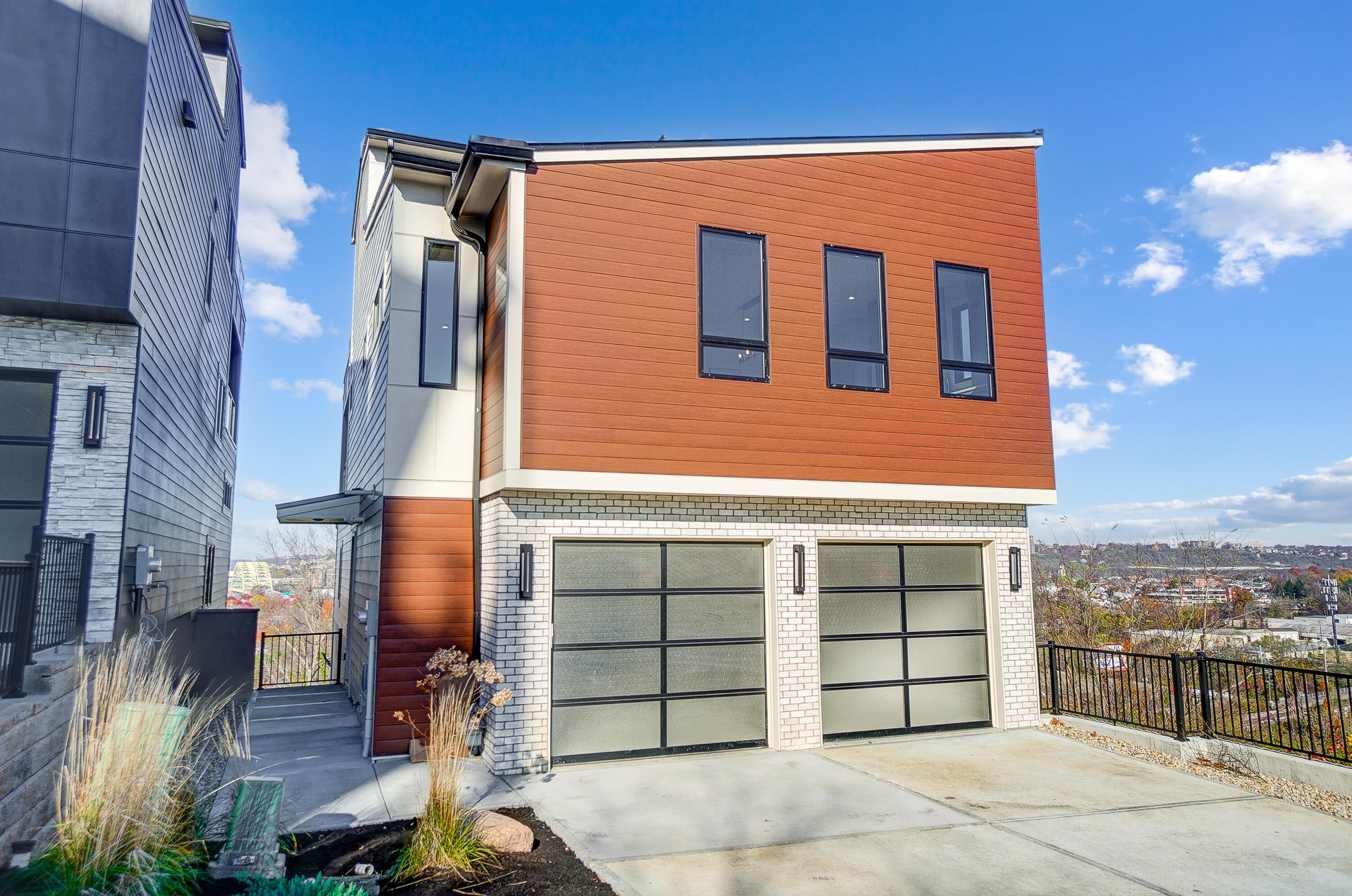 Property Photo: 769 E 11th Street KY 41071