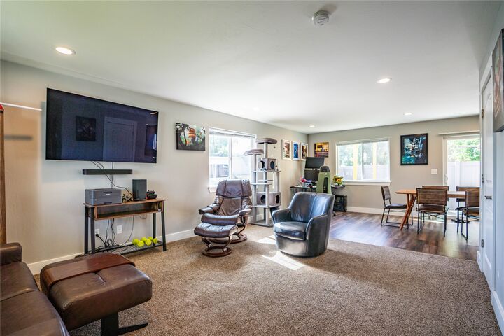 Property Photo:  1735 Livingston Avenue  MT 59601 