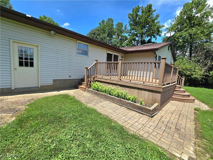 Property Photo: 2650 Darlington Drive OH 43701