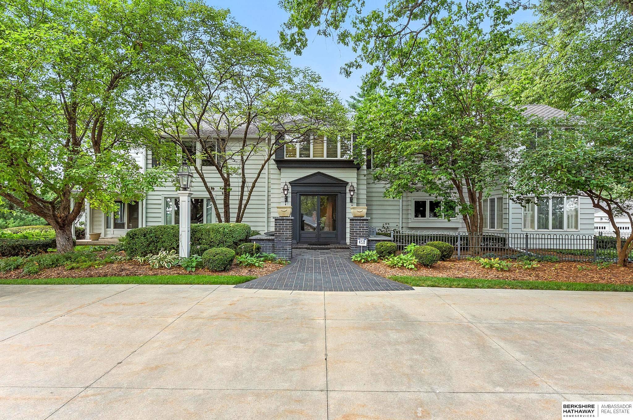 9418 Westchester Lane  Omaha NE 68114 photo
