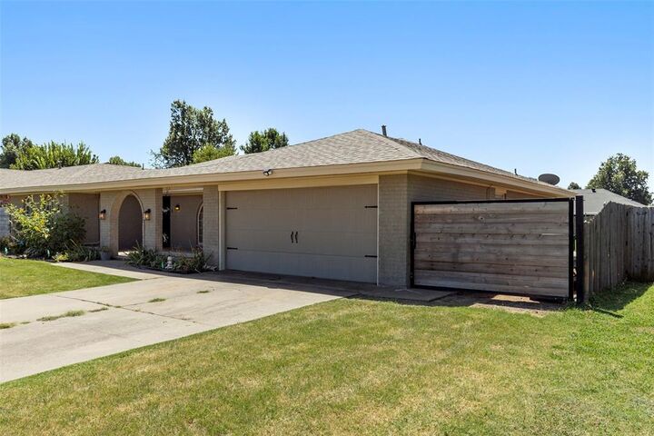 Property Photo:  24 SW 100th Street  OK 73139 