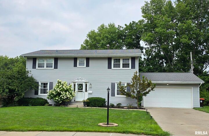 Property Photo: 6315 N Riviera Court IL 61614