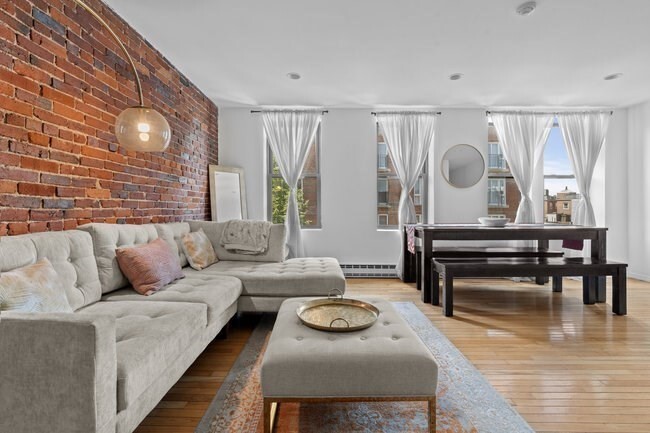 Property Photo: 328 Commercial Street 52 MA 02109