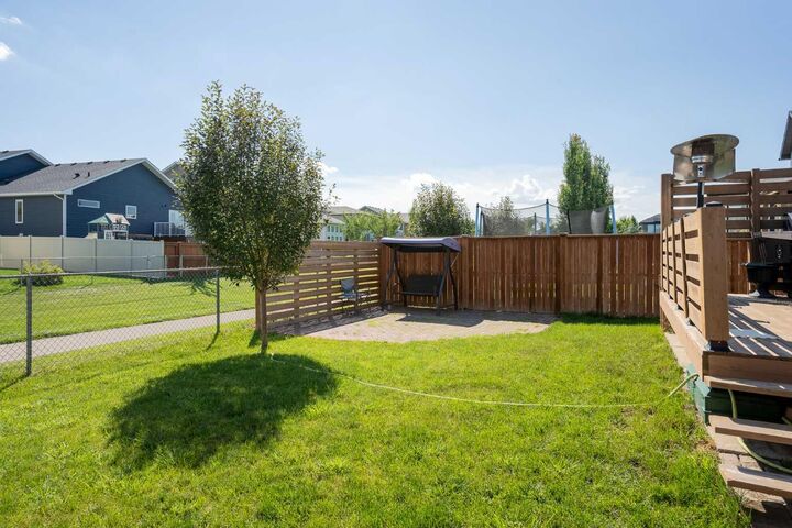 Photo de la propriété:  332 Westgate Crescent  AB T1M 0E3 