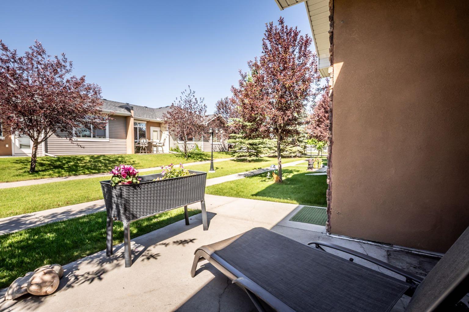 Property Photo: 206 Sunvale Crescent NE AB T1V 0E8
