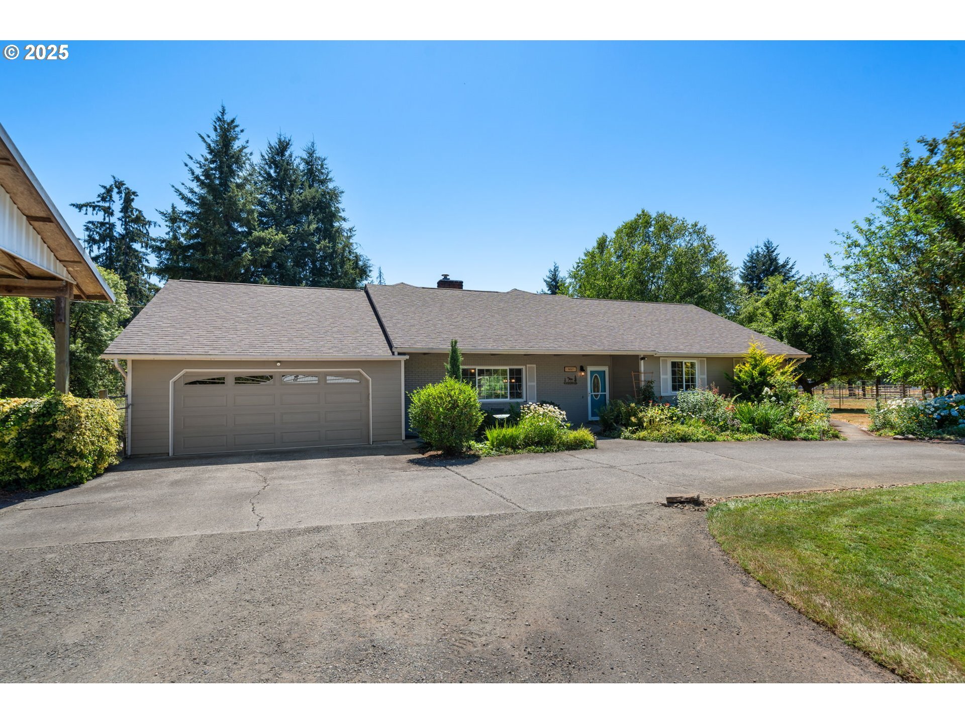 Property Photo:  19517 NE 163rd Ave  WA 98604 