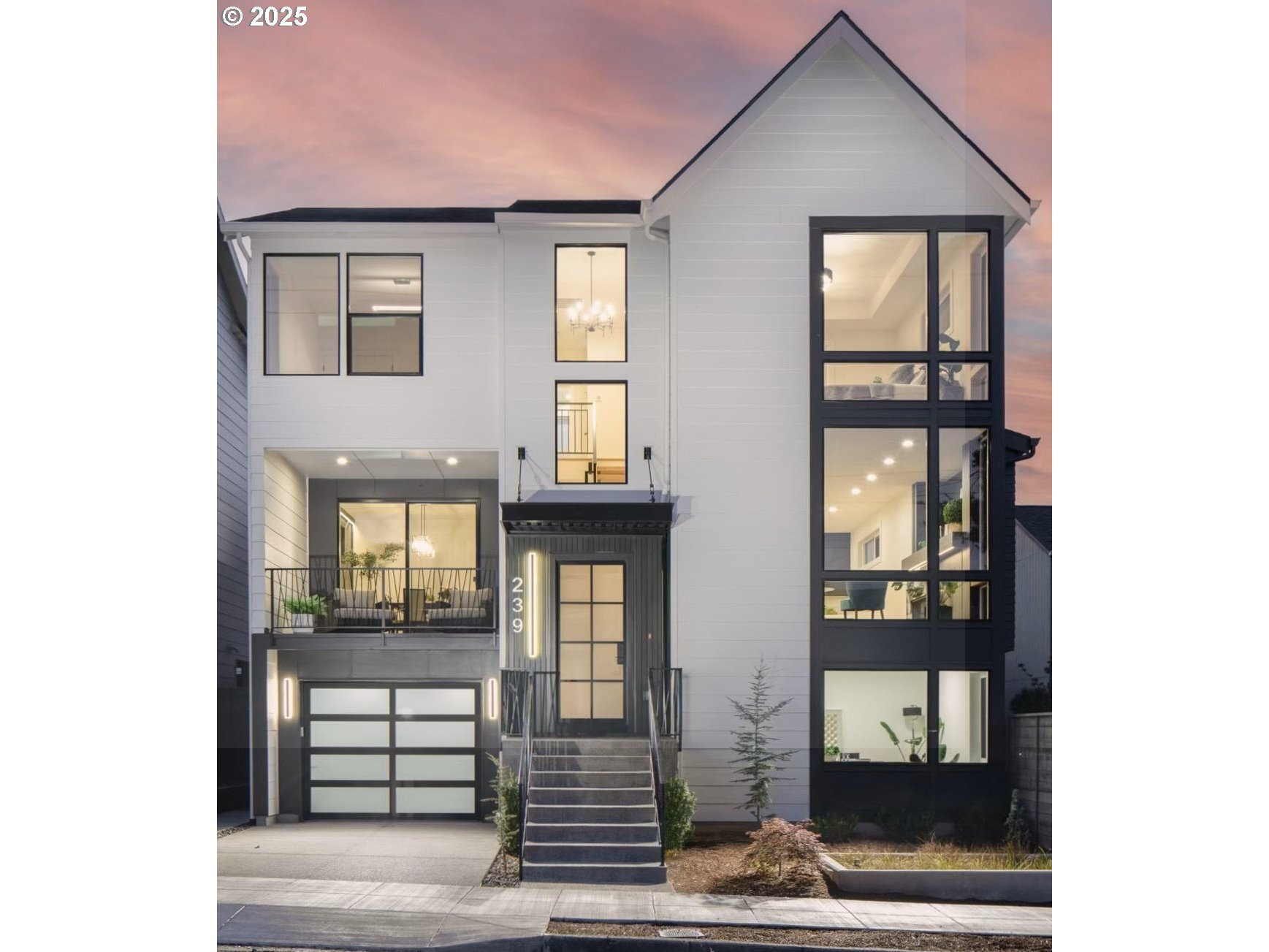 239 S Flower St  Portland OR 97239 photo