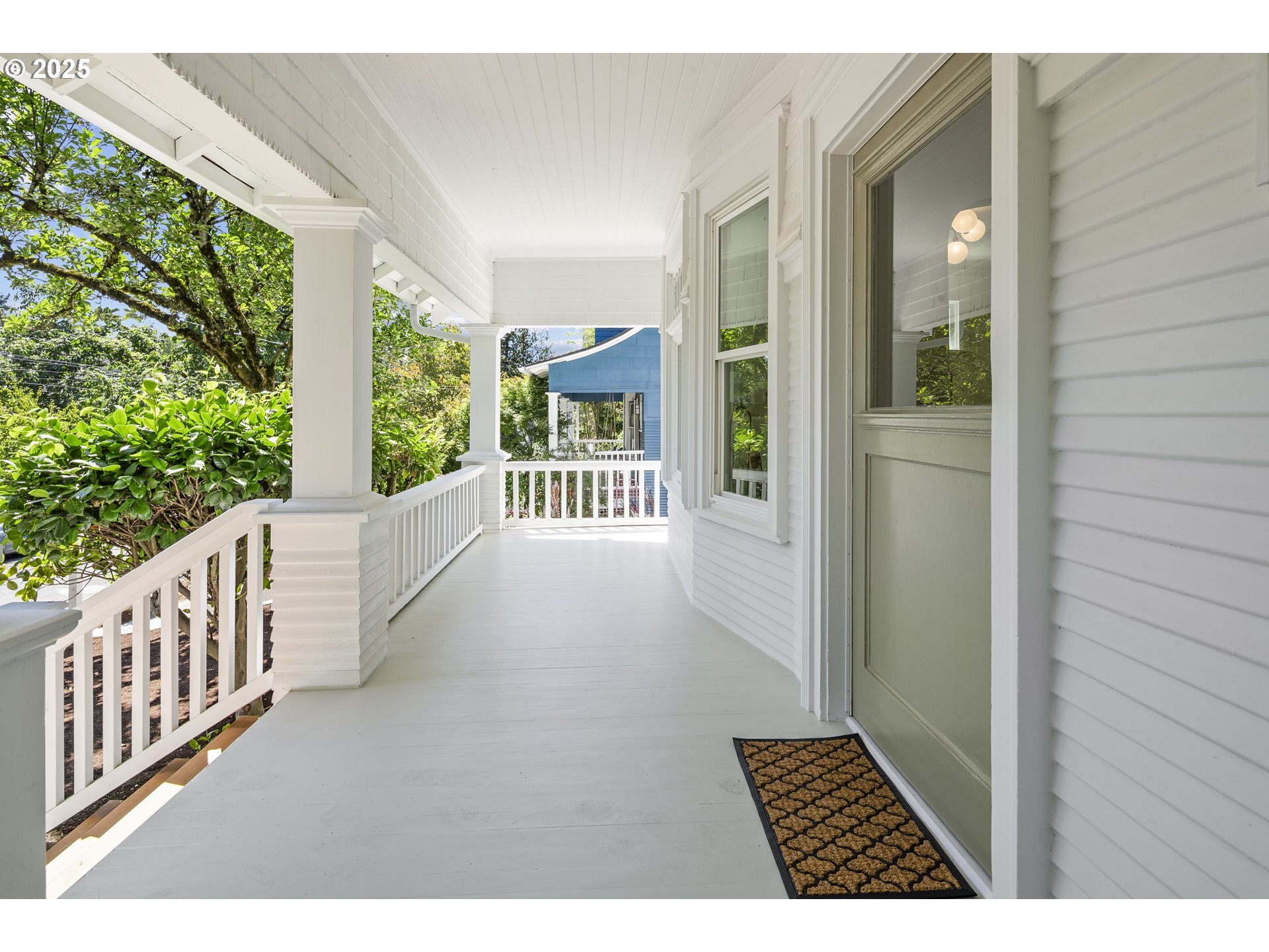 Property Photo:  4047 NE 8th Ave  OR 97212 