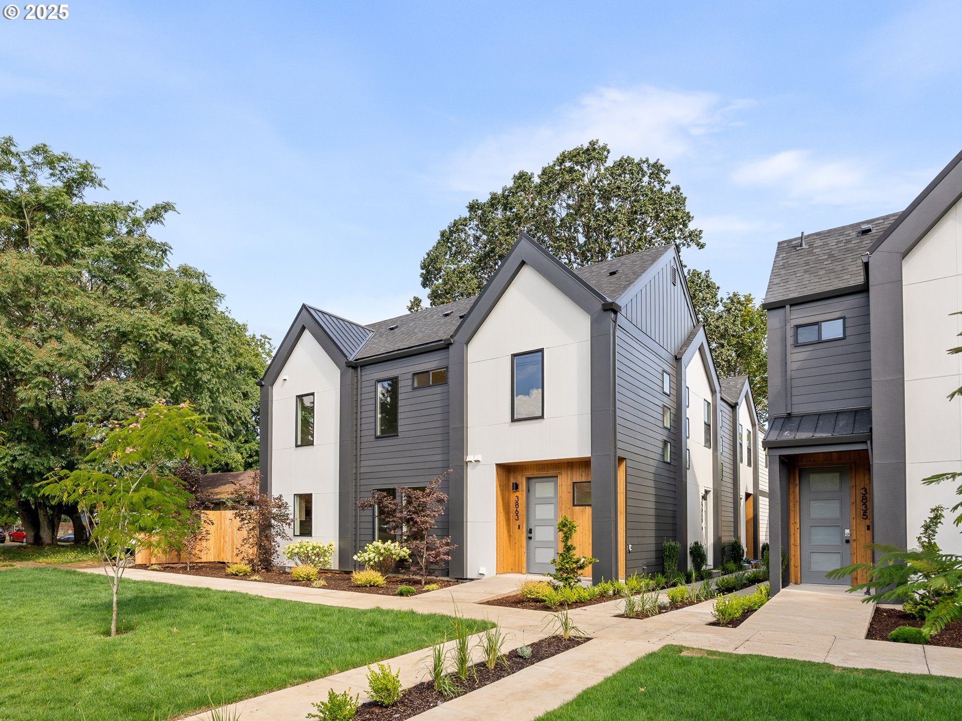 Property Photo: 3863 N Willis Blvd 1 OR 97217