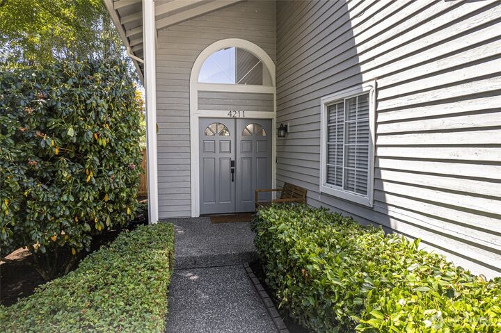 Property Photo: 4211 243rd Avenue SE WA 98029