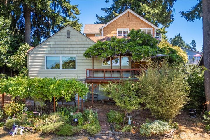 1001  Yew Avenue NE  Olympia WA 98506 photo