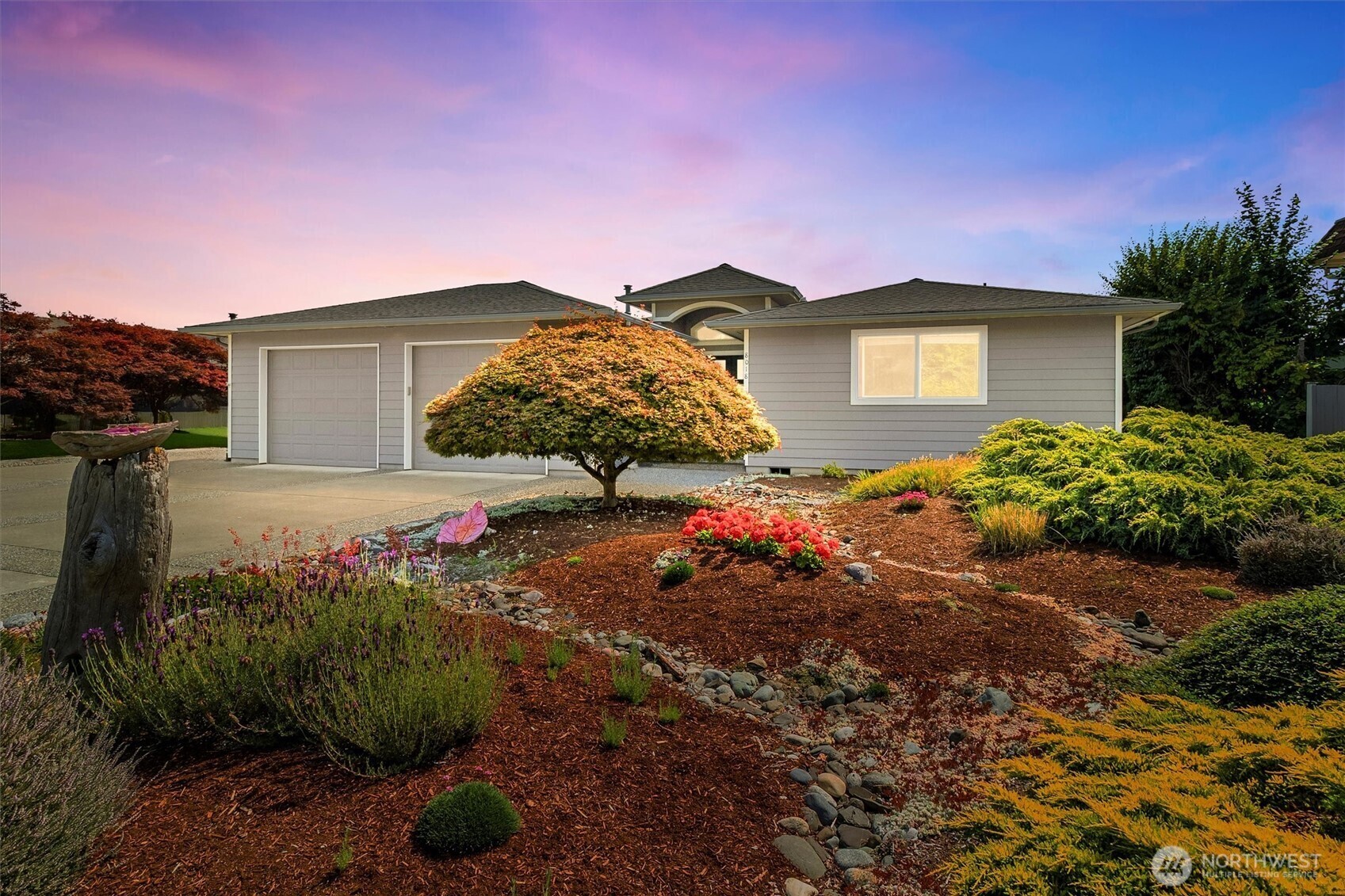8018  Comox  Blaine WA 98230 photo