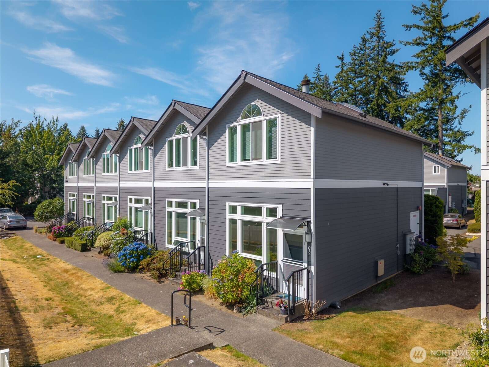 16424  Spruce Way C6  Lynnwood WA 98037 photo