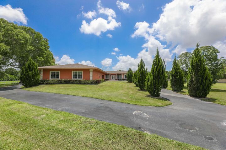 Property Photo: 7600 NW 82nd Terrace FL 33067