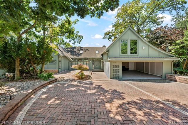 1439 Shankin Drive  Walled Lake MI 48390 photo