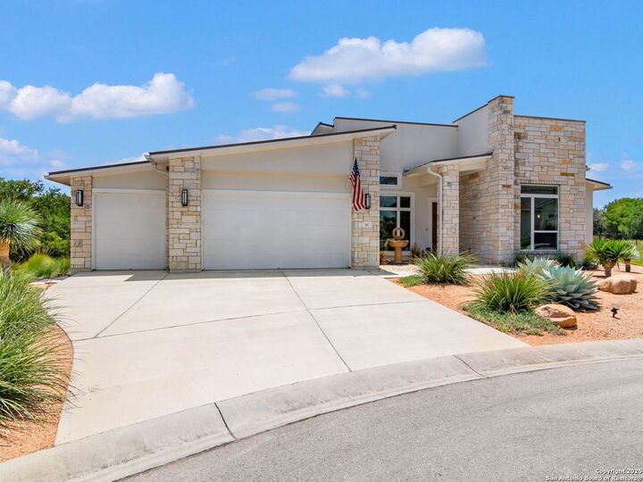 Property Photo:  117 Balancing Laurel Dr.  TX 78666 