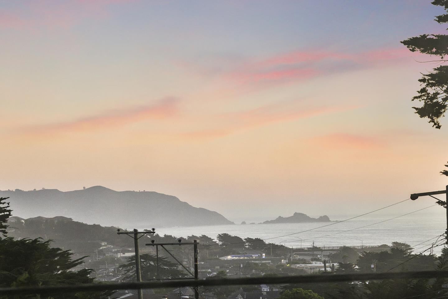 Property Photo: 301 Channing Way CA 94044