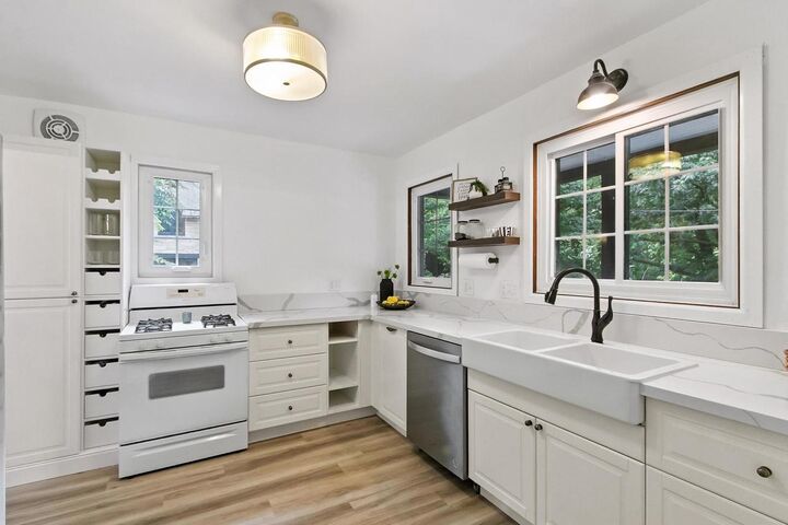 Property Photo:  426 Bostwick Avenue  WI 53545 