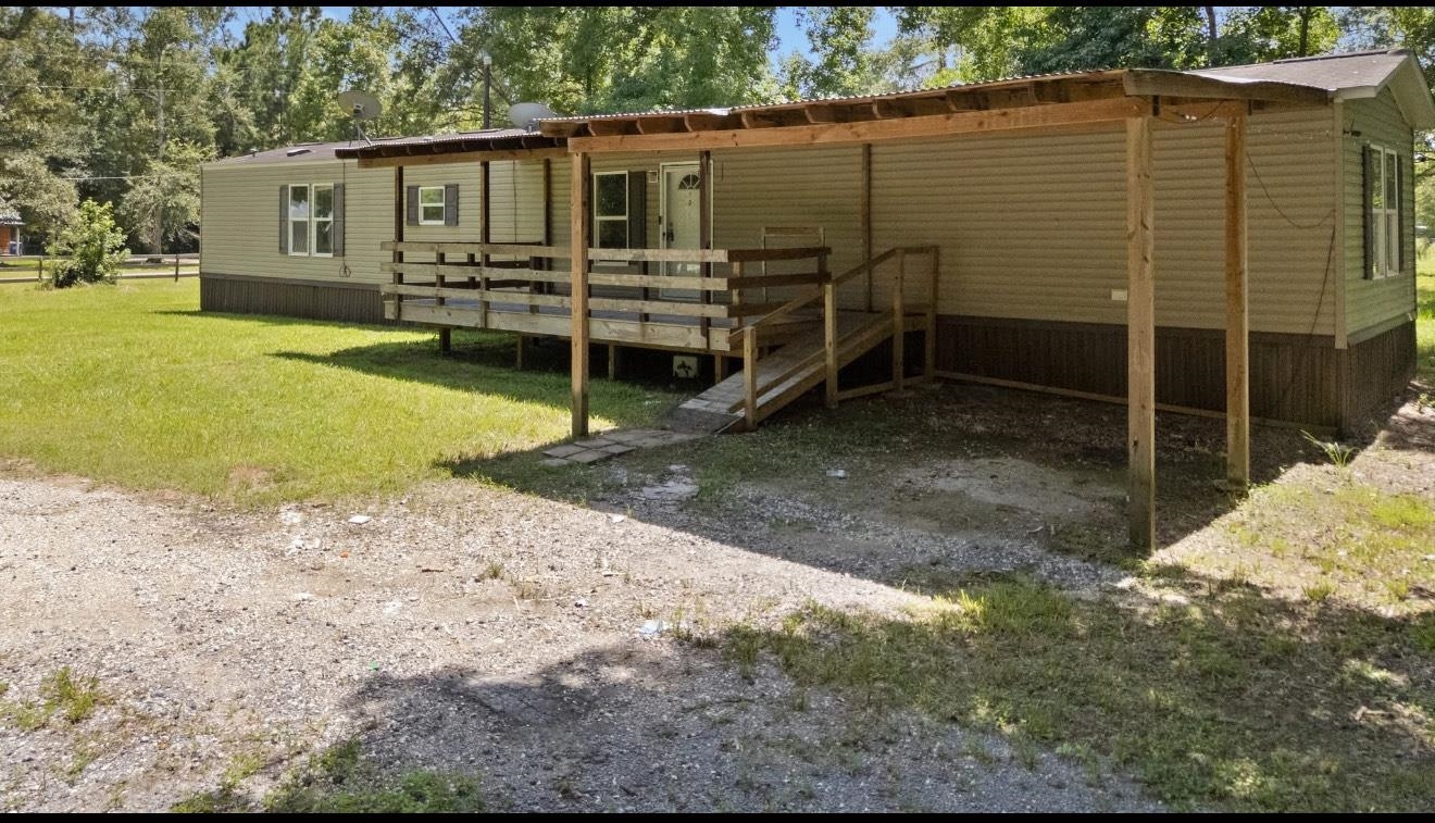 Property Photo: 6722 Royal Oaks Circle TX 77632